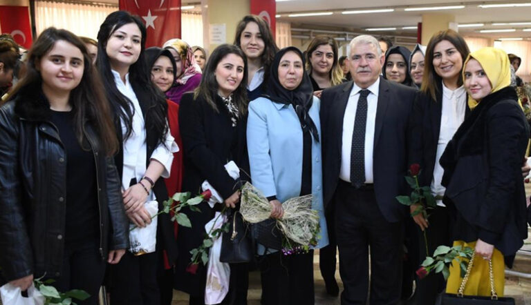 BAŞKAN MAHÇİÇEK’TEN 8 MART DÜNYA KADINLAR GÜNÜ MESAJI