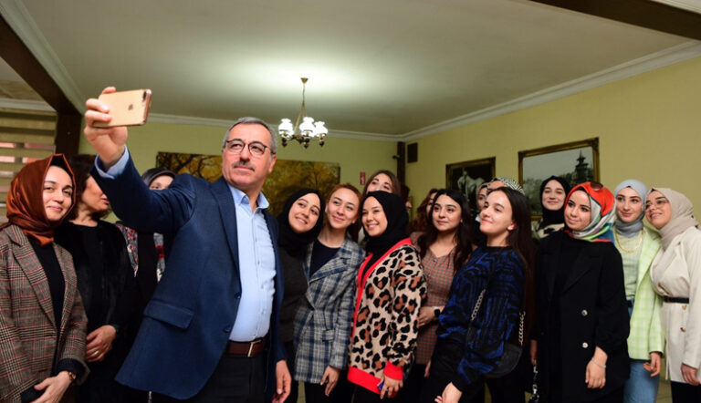 Başkan Güngör Kadın Meclis Üyeleriyle Buluştu