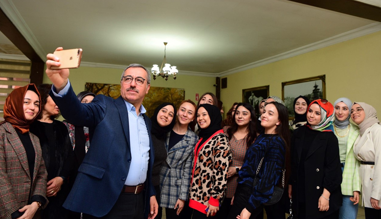 Başkan Güngör Kadın Meclis Üyeleriyle Buluştu