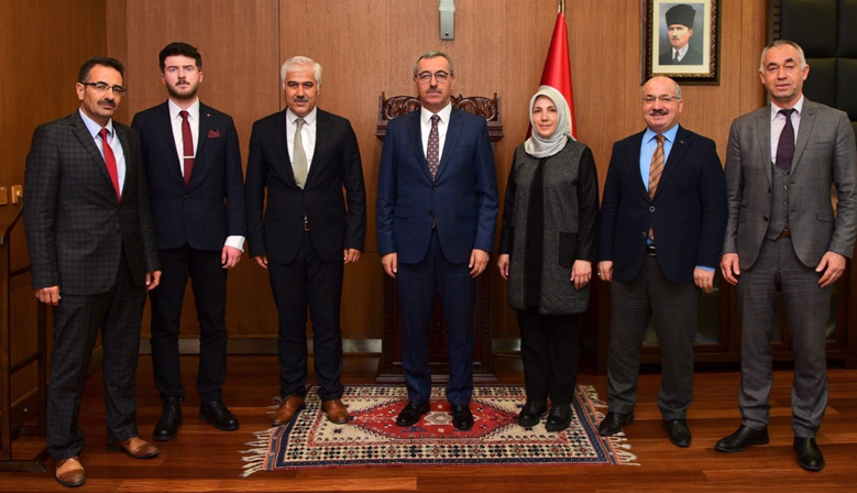 Güngör, Yeşilay Kahramanmaraş Şube Başkanı Adnan Alagöz ve yönetimini ağırladı