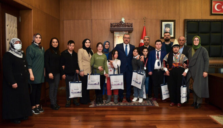 Hayrettin Güngör Özel Öğrencilerle Buluştu