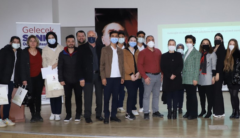 SANKO ÜNİVERSİTESİ AKADEMİSYENLERİ  ÖĞRENCİLERE BİLGİ AKTARDI