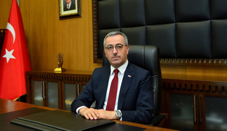 Toplu Taşıma Bugün Kadınlara Ücretsiz
