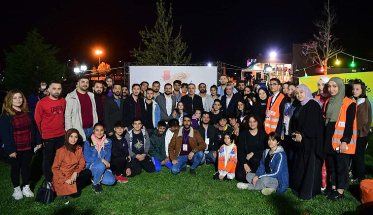 AK PARTİ’DEN RAMAZAN ATAĞI; ‘KUTLU AYDAN KUTLU GELECEĞE’