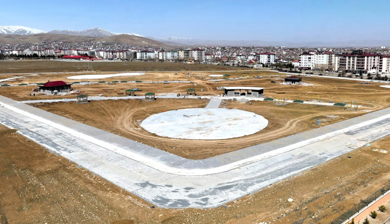 Afşin Millet Bahçesinin yapımı Hızla devam ediyor