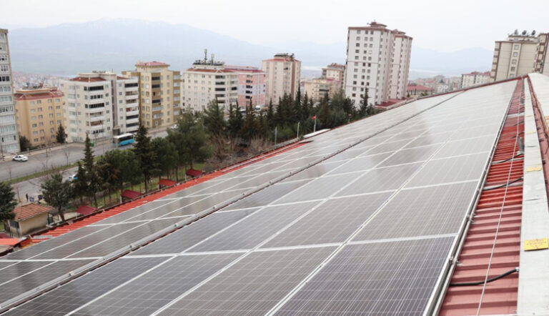 KAHRAMANMARAŞ’TA “ÇEVRE DOSTU OKUL PROJESİ” İLE 11 OKULDA GES KURULACAK