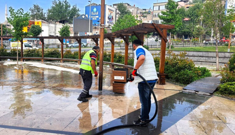 Kahramanmaraş Bayrama Hazırlanıyor