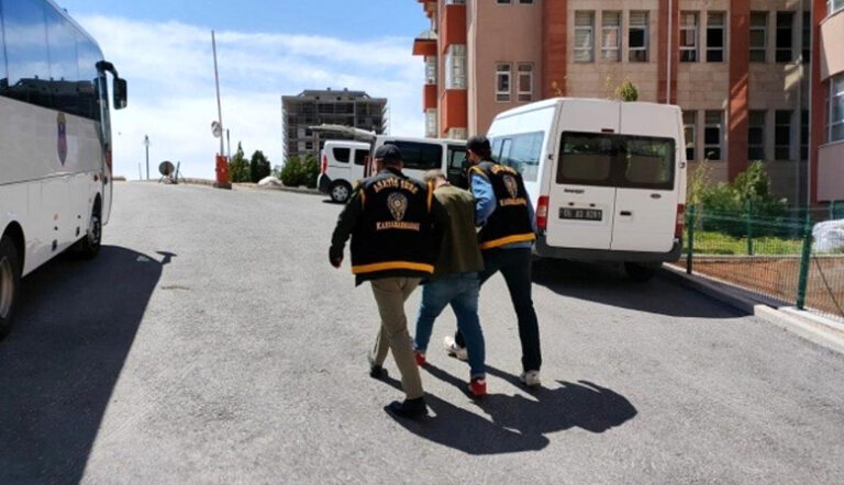 KAHRAMANMARAŞ’TA 19 YIL 5 AY KESİLMİŞ HAPİS CEZASI İLE ARANAN ŞAHIS YAKALANDI