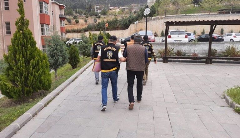 Kahramanmaraş’ta hakkında 50 yıl kesinleşmiş hapis cezası bulunan hükümlü yakalandı