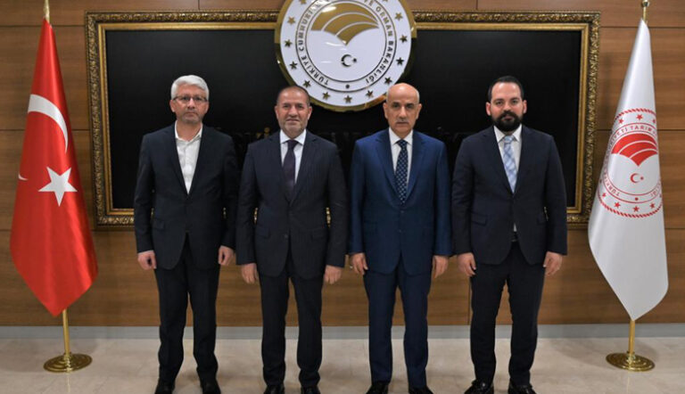 Kervancıoğlu Bakan Kirişci’yi ziyaret etti!