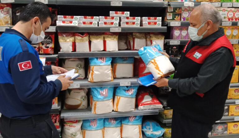 Onikişubat Belediyesi’nden Ramazan öncesi market ve fırınlara denetim