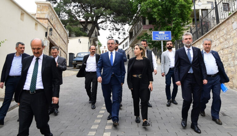 AK Parti MKYK Üyesi Kahramanmaraş’ta İncelemelerde Bulundu