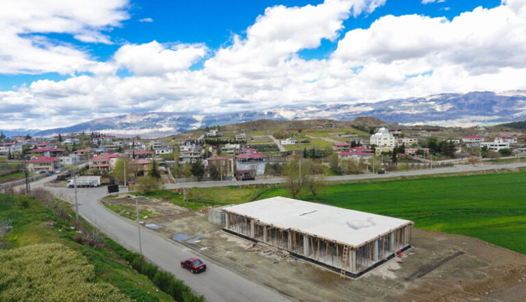 DULKADİROĞLU’NDAN KIRIM MAHALLESİNE SOSYAL TESİS