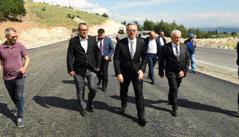 Kahramanmaraş’ta Bin Kilometrelik Asfalt Çalışması
