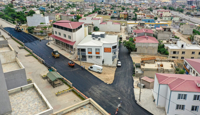 DULKADİROĞLU BELEDİYESİ ASFALT ÇALIŞMALARINI SÜRDÜRÜYOR