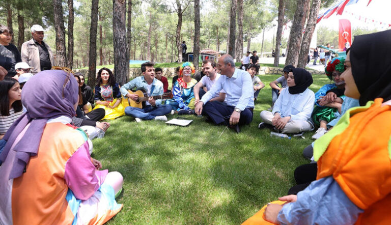 KARNE SEVİNCİNİ HEYECAN BAHÇESİ’NDE YAŞADILAR