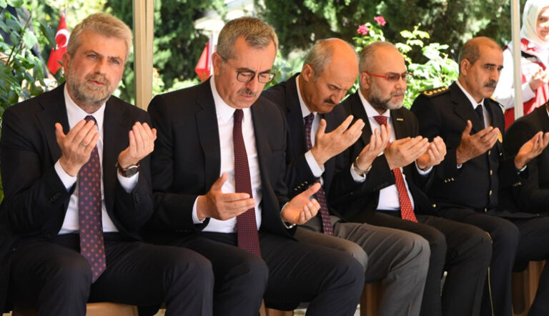 15 Temmuz Demokrasi ve Milli Birlik Günü’nde Şehitlik Ziyaret Edildi