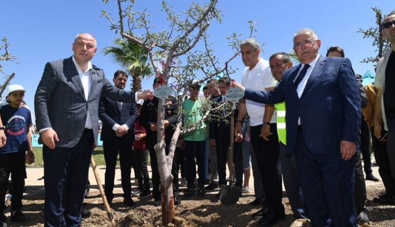 251 şehidin isimleri 251 fidanla EXPO 2023’de ölümsüzleştirildi
