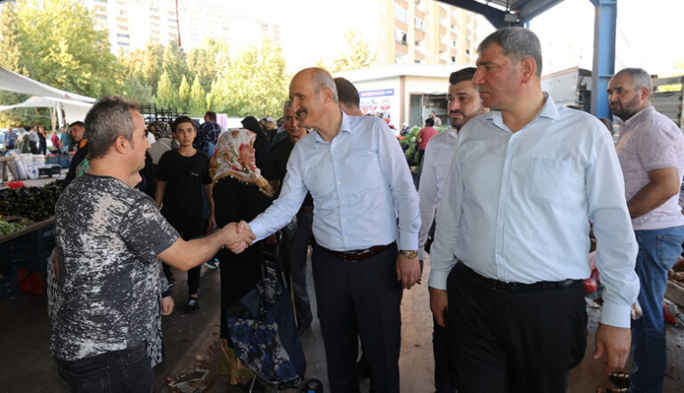 BAŞKAN OKAY, DOĞUKENT PAZAR’INI ZİYARET ETTİ