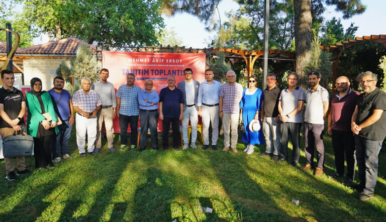 Mehmet Akif Ersoy’ Kitapseverlere Tanıtıldı