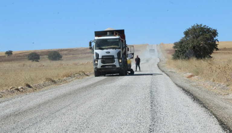 Elbistan’da 28 Kilometrelik Grup Yolu Büyükşehir’le Yenilendi