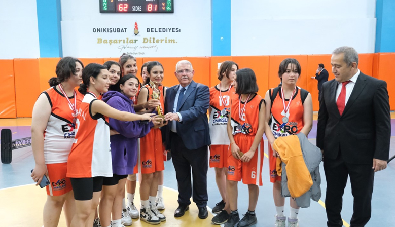 2. Onikişubat Basketbol Cumhuriyet Turnuvası tamamlandı