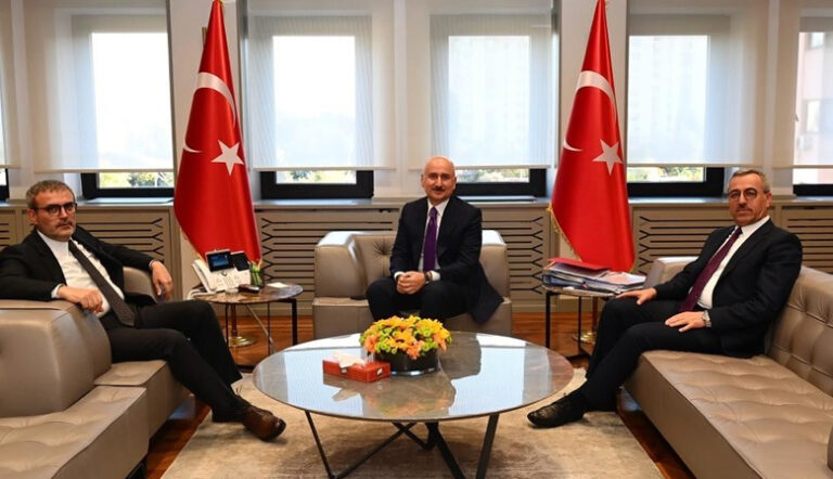 Bakan Karaismailoğlu İle Kuzey Çevre Yolu’ndaki Süreçler Görüşüldü