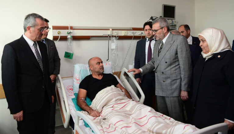 Başkan Güngör, Yaralı Polis Memurunu Hastanede Ziyaret Etti