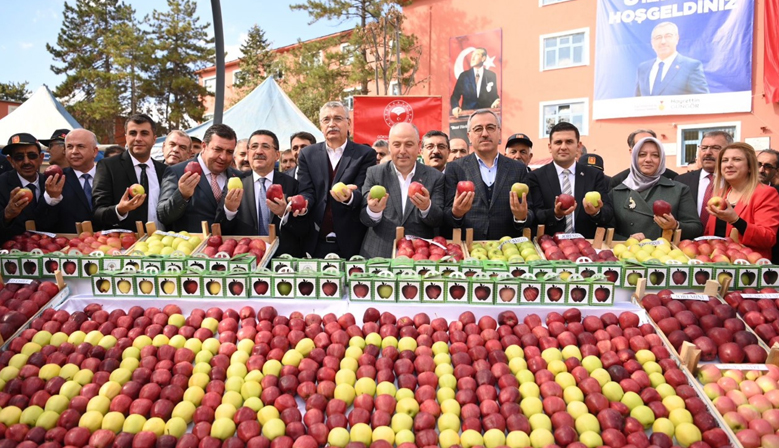 Göksun 8. Elma Festivali’ne büyük ilgi