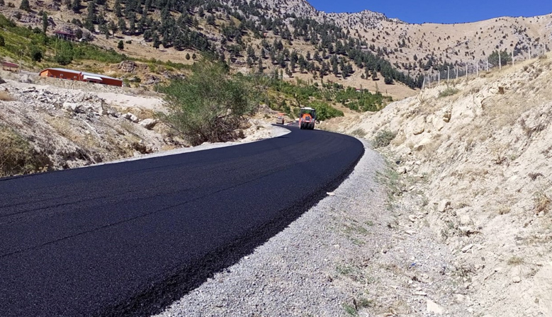 Kurucaova’nın Yol Sorunu Büyükşehir’le Çözülüyor