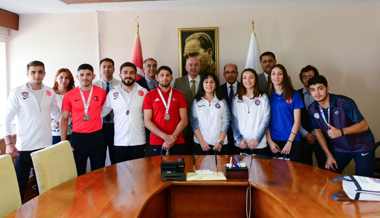 Rektör Yasım, Ödüllü Sporcularımızı Ağırladı