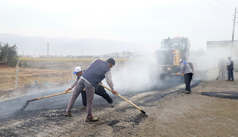 DULKADİROĞLU’NDAN OSMANBEY’DE ASFALT ÇALIŞMASI