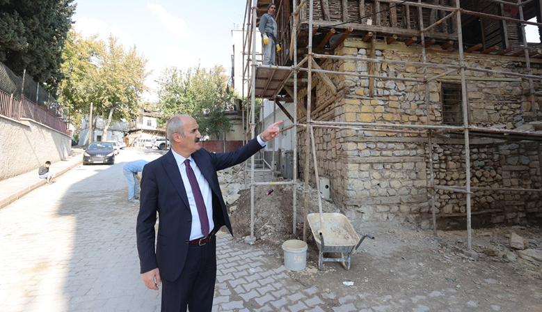 NECATİ OKAY DULKADİROĞLU’NUN HAZİNESİ BU KONAKLARDIR