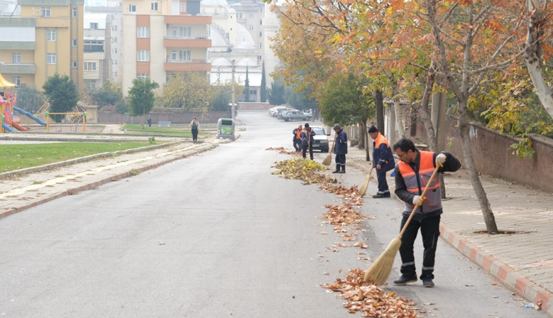 Onikişubat Belediyesi’nin temizlik hamlesi vatandaşlardan takdir görüyor