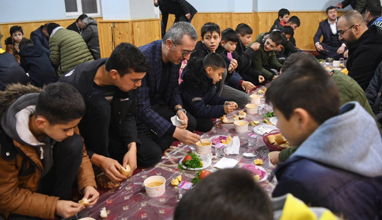 Başkan Güngör Karaziyaret’te Vatandaşlarla Buluştu