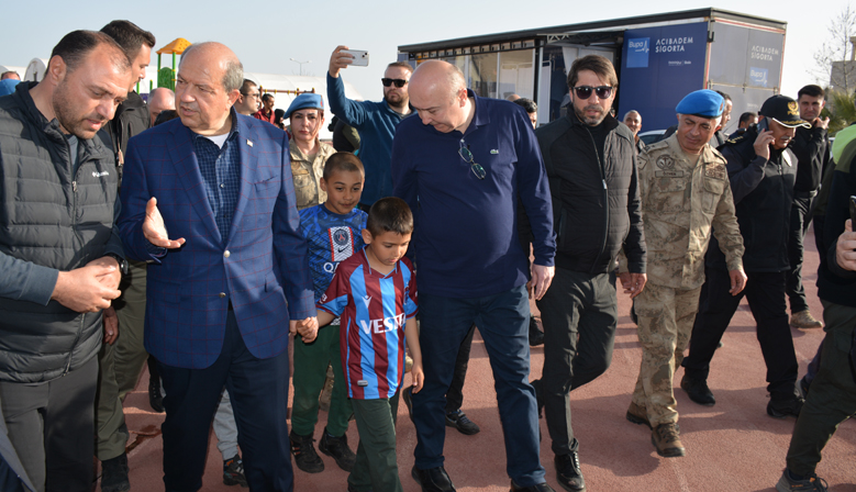 KKTC Cumhurbaşkanı Ersin Tatar KSÜ’de Depremzedelerle Bir Araya Geldi