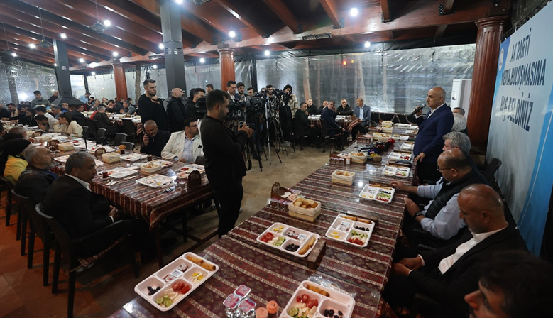 Bakan Kirişçi, Kahramanmaraş’ı Ayağa Kaldırmak İçin Yoğun Bir Çalışma Yapıyoruz