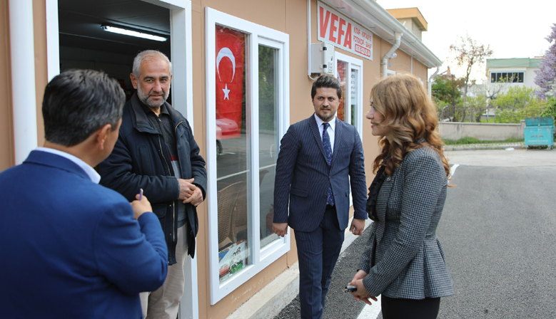 Dumanı Tüten Yörük Çadırı Gibi Dimdik Ayaktayız!