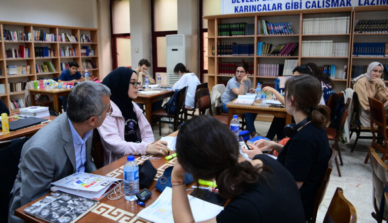 Başkan Güngör NFK’da Gençlerle Bir Araya Geldi