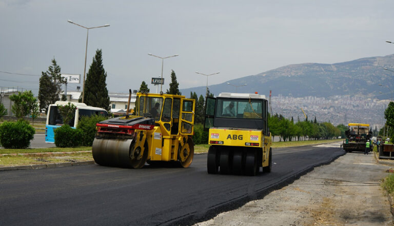 Büyükşehir, Genç Osman Servis Yolu’nun Asfaltını Yeniliyor