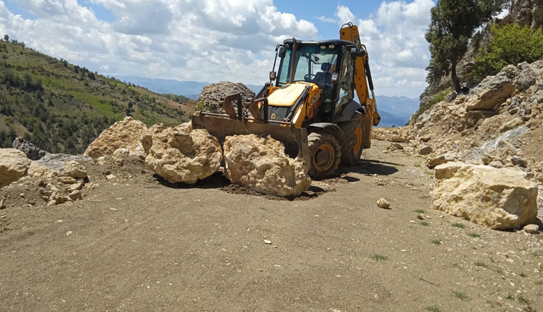 DULKADİROĞLU’NDA KAPANAN YAYLA YOLLARI AÇILIYOR