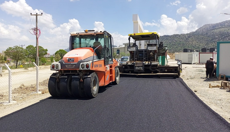 Göksun Konteyner Kent’te Asfalt ve Parke Tamamlanıyor