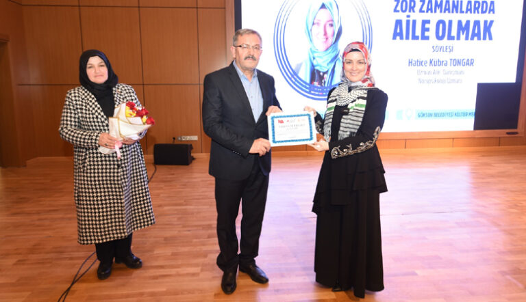 GÖKSUN BELEDİYESİ ZOR ZAMANLARDA AİLE OLMAK KONULU SÖYLEŞİ PROGRAMI DÜZENLEDİ