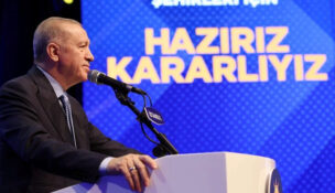 Cumhurbaşkanı Erdoğan 26 kentin belediye başkan adaylarını açıkladı