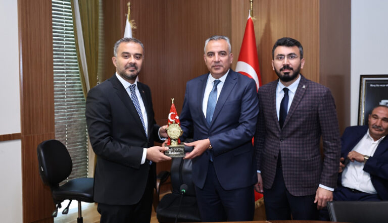 Başkan Hanifi Toptaş; Onikişubat’ımız için büyük bir mücadele vereceğiz