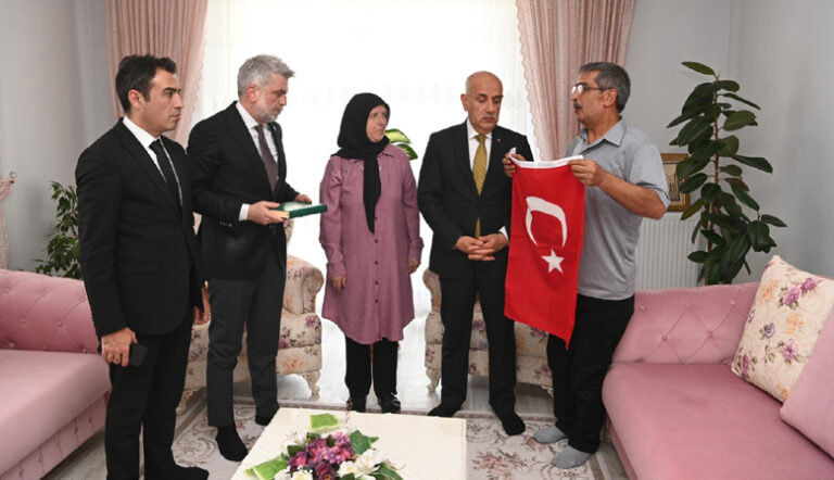 Görgel ve Kirişci’den Şehitler Haftası’nda Anlamlı Ziyaret