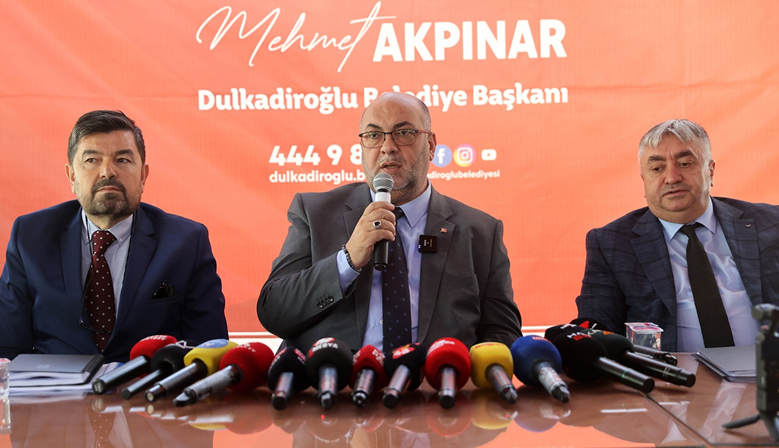 BAŞKAN AKPINAR, BASIN MENSUPLARIYLA BİR ARAYA GELDİ