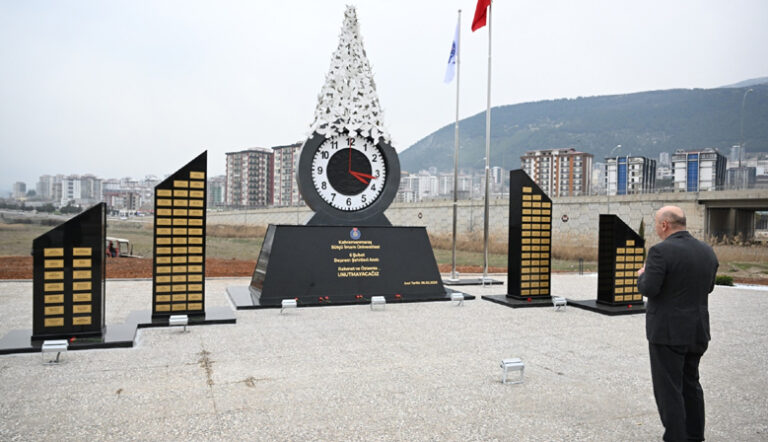 Kahramanmaraş’ta Deprem Şehitleri Anıtı Yapıldı