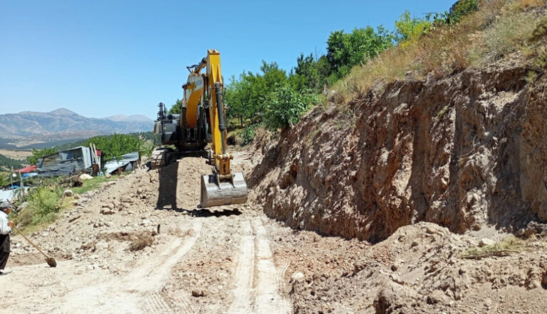 Göksun Elmalı’da Yeni Yol Açılıyor
