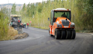 Çağlayancerit’te Yollar Kaymak Gibi